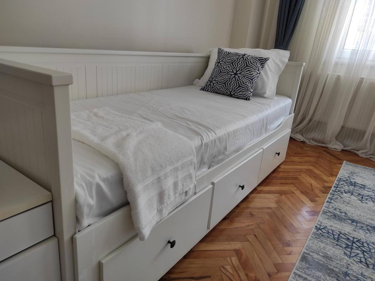 5 Minutes To Subway Apartment Istanbul Exterior foto