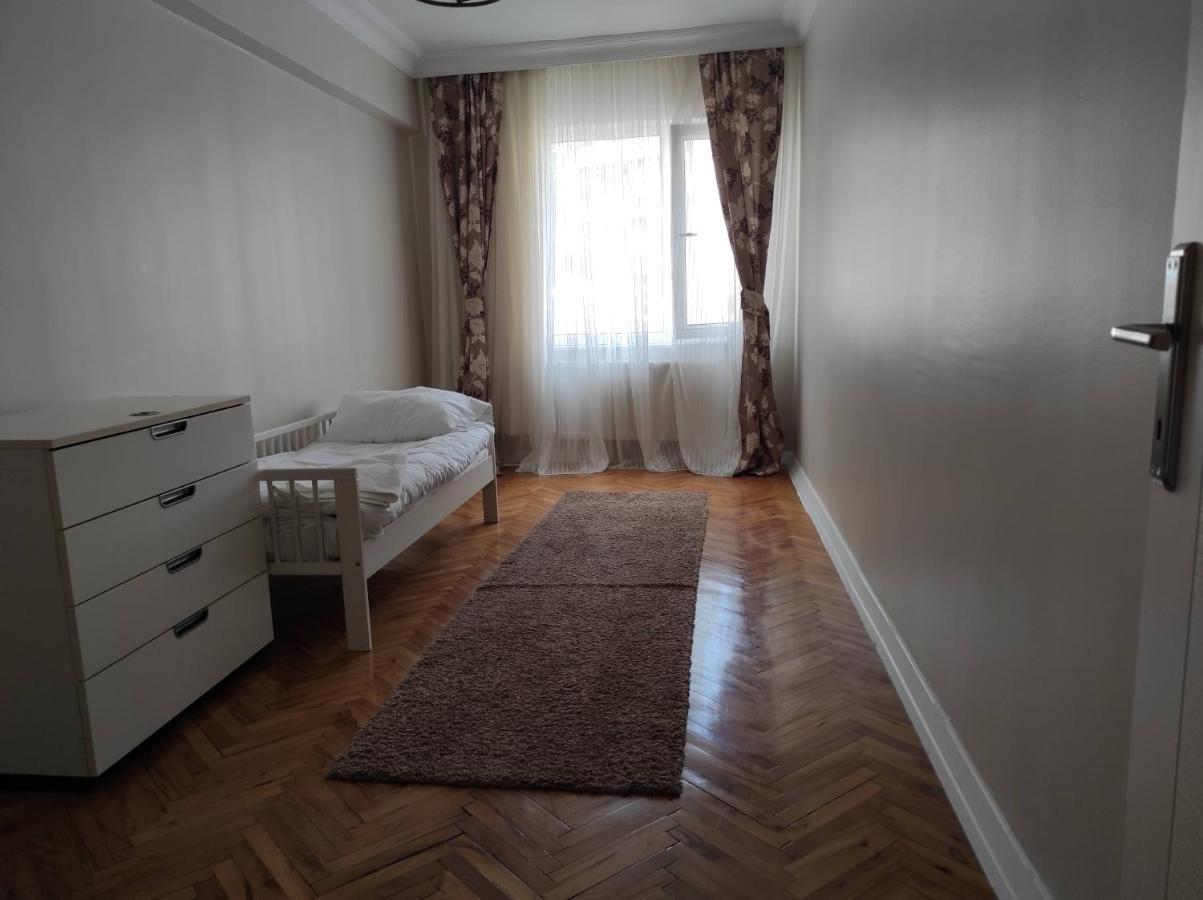 5 Minutes To Subway Apartment Istanbul Exterior foto